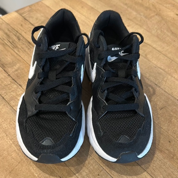 Nike Kids Black and White Athletic Sneakers - Picture 3 of 7